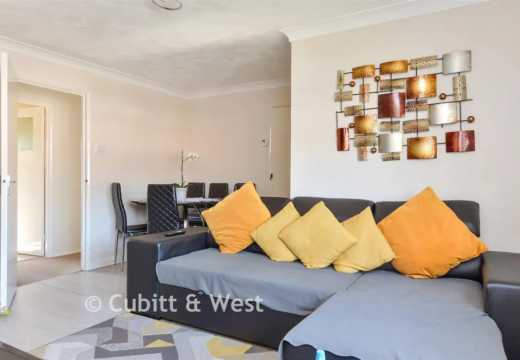 Lounge/ Diner - Manning Road, Littlehampton, West Sussex - Wards of Kent