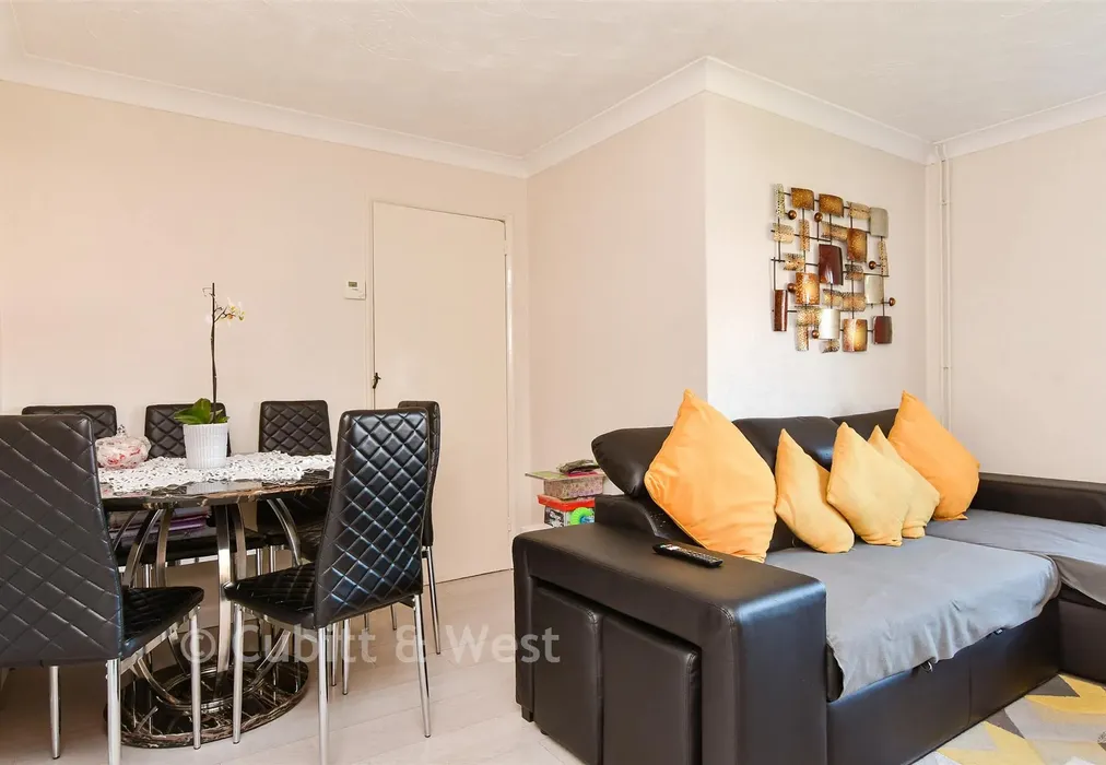 Lounge/ Diner - Manning Road, Littlehampton, West Sussex - Wards of Kent