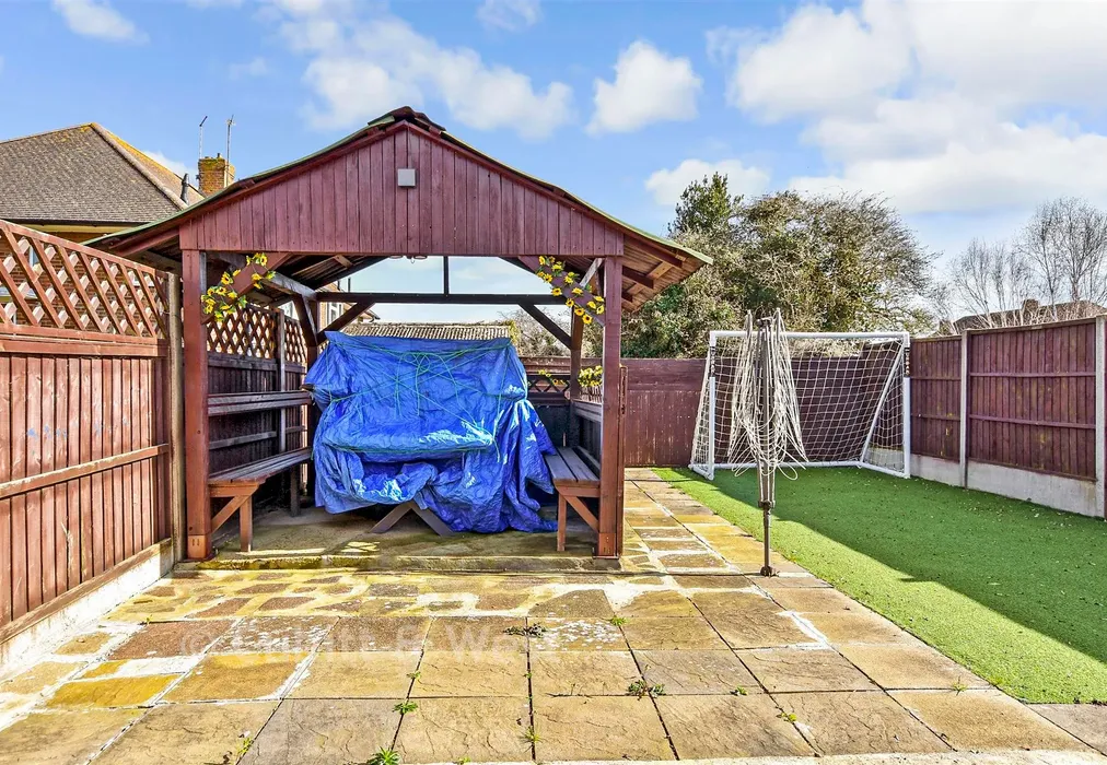 Rear Garden - Manning Road, Littlehampton, West Sussex - Wards of Kent