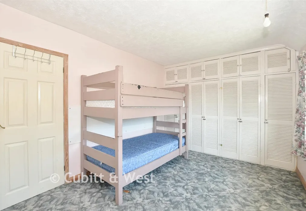 Bedroom 1 - Rushlake Road, Brighton, East Sussex - Wards of Kent