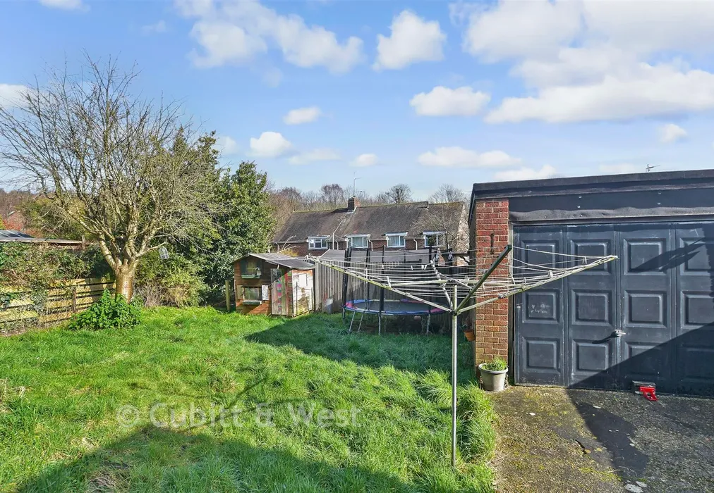 Rear Garden - Rushlake Road, Brighton, East Sussex - Wards of Kent