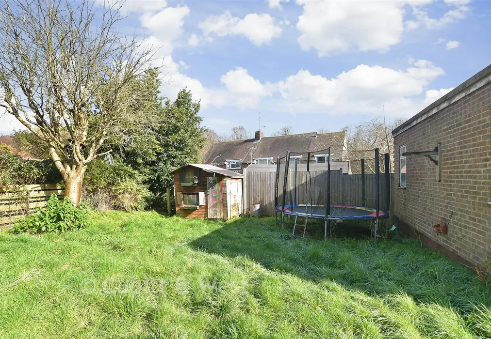 Rear Garden - Rushlake Road, Brighton, East Sussex - Wards of Kent