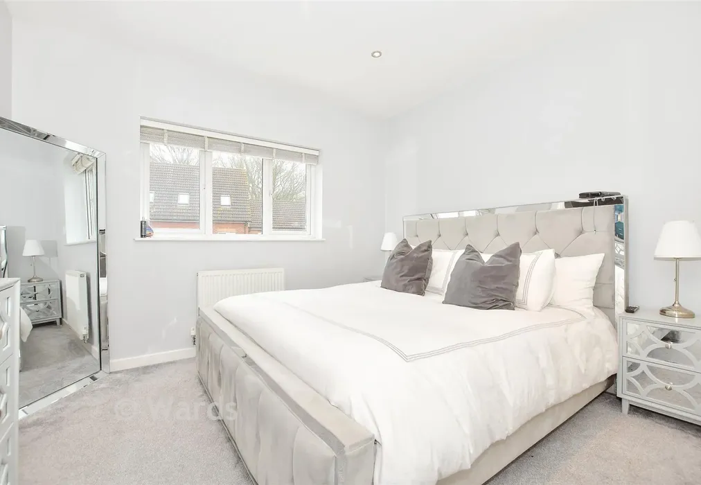 Bedroom 1 - Thomas Rider Way, Boughton Monchelsea, Maidstone, Kent - Wards of Kent