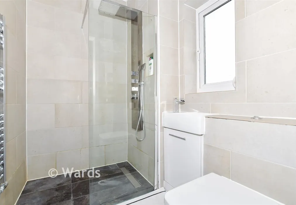 En-Suite Shower Room - Thomas Rider Way, Boughton Monchelsea, Maidstone, Kent - Wards of Kent