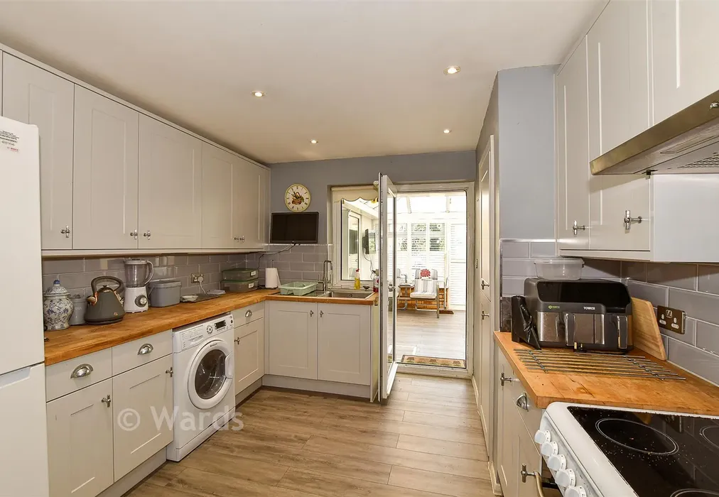 Kitchen - Queens Road, Littlestone, Kent - Wards of Kent