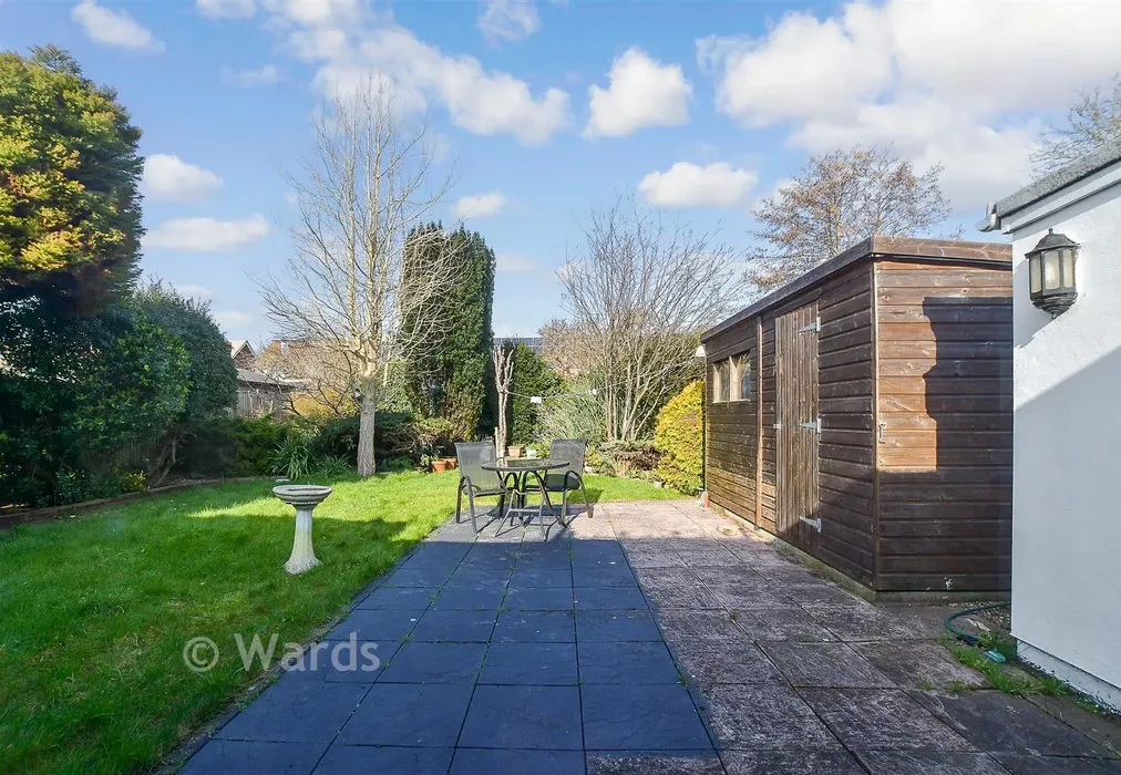 Rear Garden - Queens Road, Littlestone, Kent - Wards of Kent