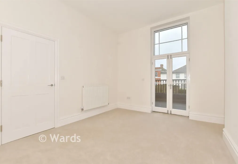 Bedroom 1 - Pleydell Gardens, Folkestone, Kent - Wards of Kent