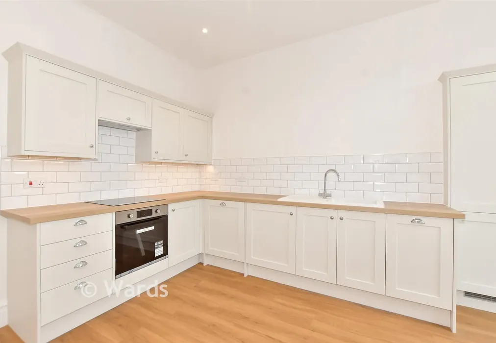 Lounge/Kitchen - Pleydell Gardens, Folkestone, Kent - Wards of Kent