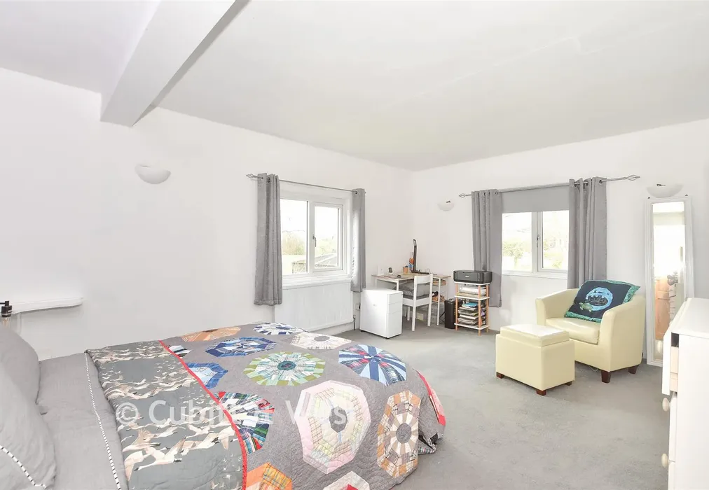 Bedroom 1 - Station Road, Isfield, East Sussex - Wards of Kent