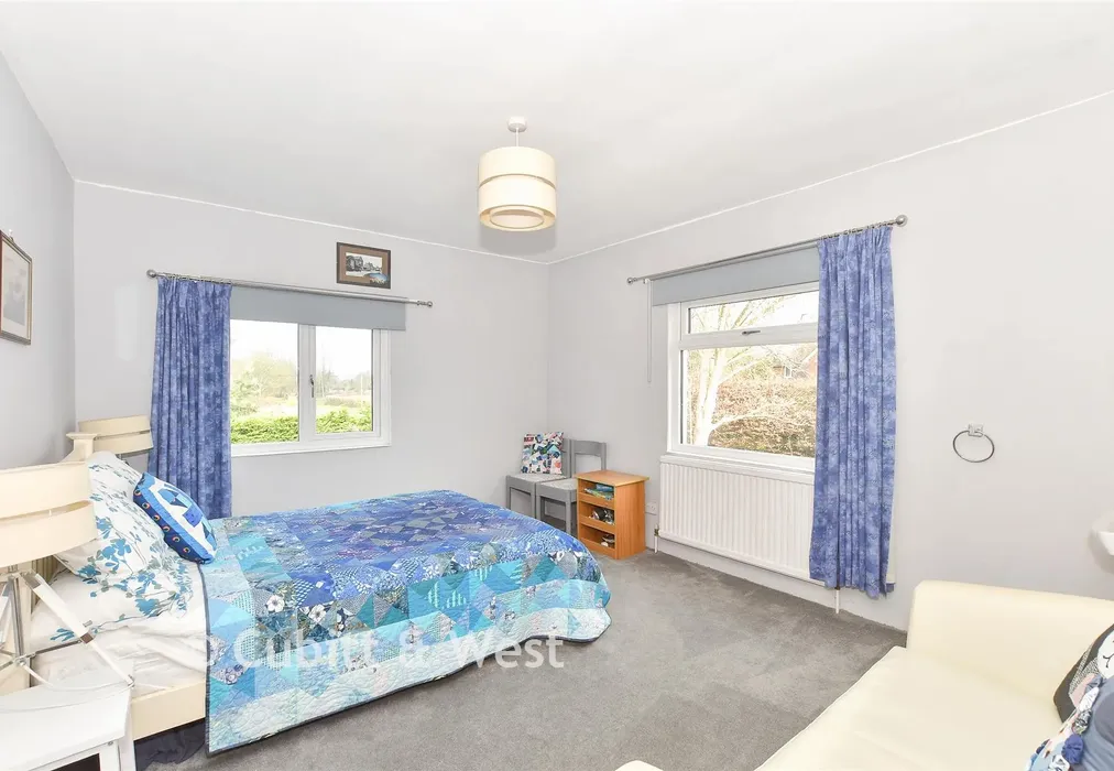 Bedroom 2 - Station Road, Isfield, East Sussex - Wards of Kent