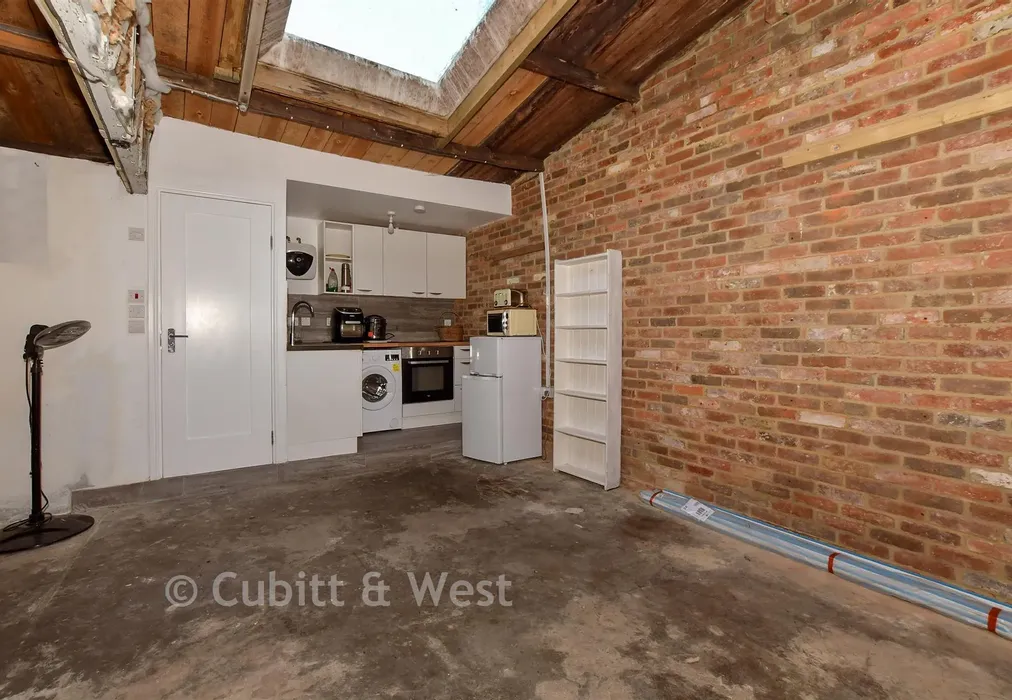 Studio - Lower Street, Pulborough, West Sussex - Wards of Kent