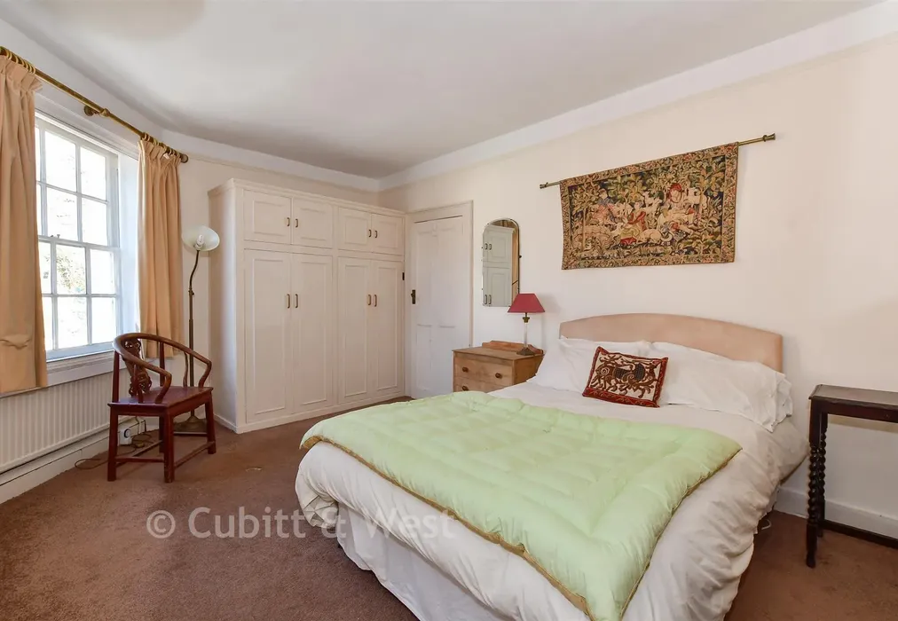 Bedroom 3 - Lower Street, Pulborough, West Sussex - Wards of Kent