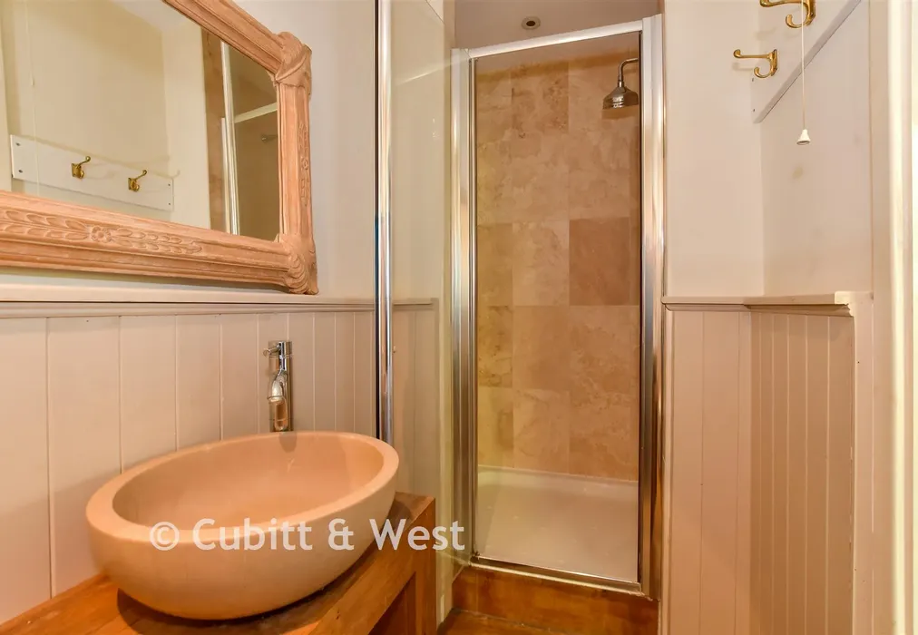 En-Suite Shower Room - Lower Street, Pulborough, West Sussex - Wards of Kent