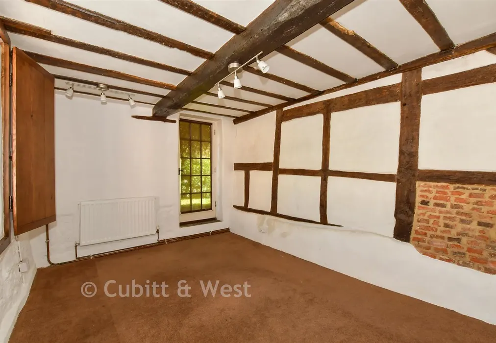 Bedroom 5 - Lower Street, Pulborough, West Sussex - Wards of Kent