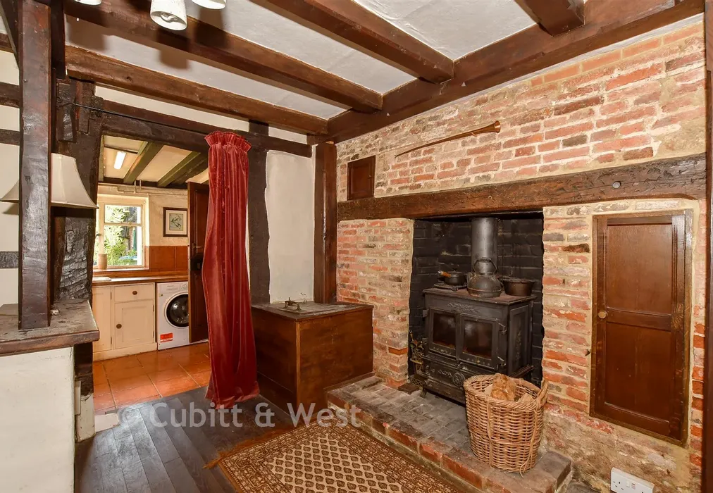 Internal Lifestyle Photograph - Lower Street, Pulborough, West Sussex - Wards of Kent