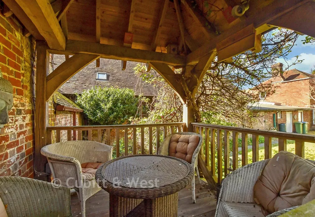 External Feature - Lower Street, Pulborough, West Sussex - Wards of Kent