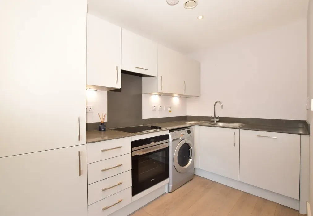 Kitchen 1 - Horsham Gates One North Street RH13 - Wards of Kent