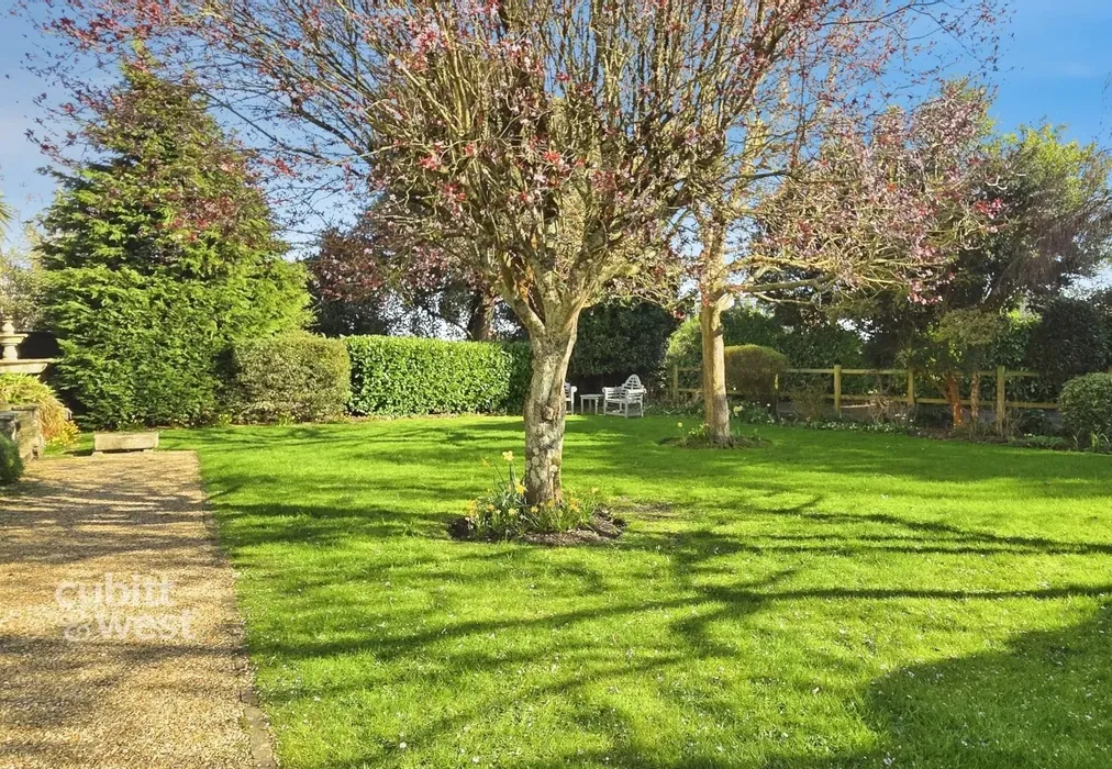 5d5b8bdb-20260304... - London Road Arundel BN18 - Wards of Kent