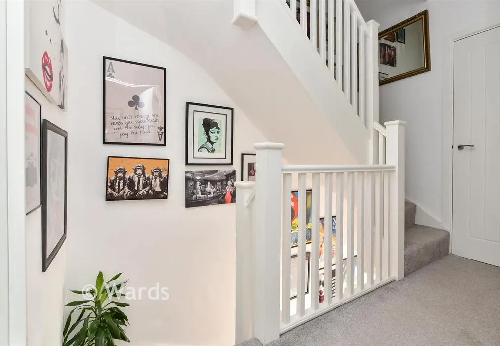 Landing - Millers Hill, Ramsgate, Kent - Wards of Kent
