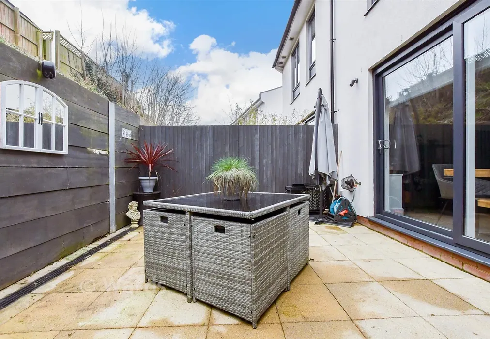 Rear Garden - Millers Hill, Ramsgate, Kent - Wards of Kent