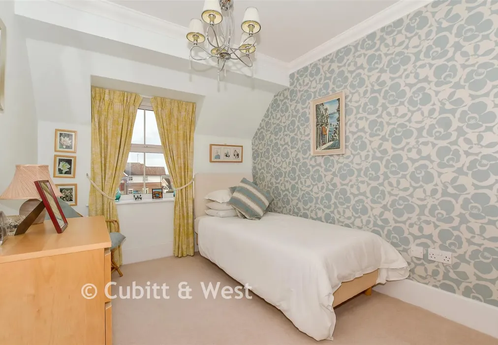 Bedroom 2 - Durrants Drive, Faygate, Horsham, West Sussex - Wards of Kent