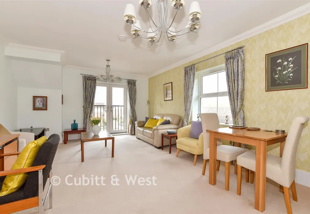 Lounge/Diner - Durrants Drive, Faygate, Horsham, West Sussex - Wards of Kent