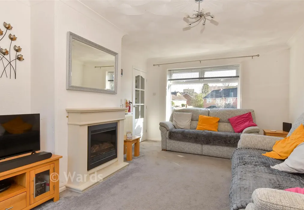 Lounge - Albatross Avenue, Strood, Rochester, Kent - Wards of Kent