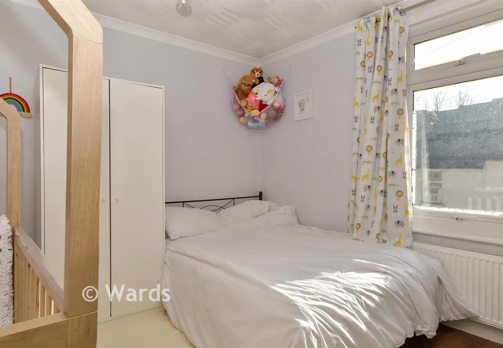 Bedroom 1 - Castle Road, Chatham, Kent - Wards of Kent