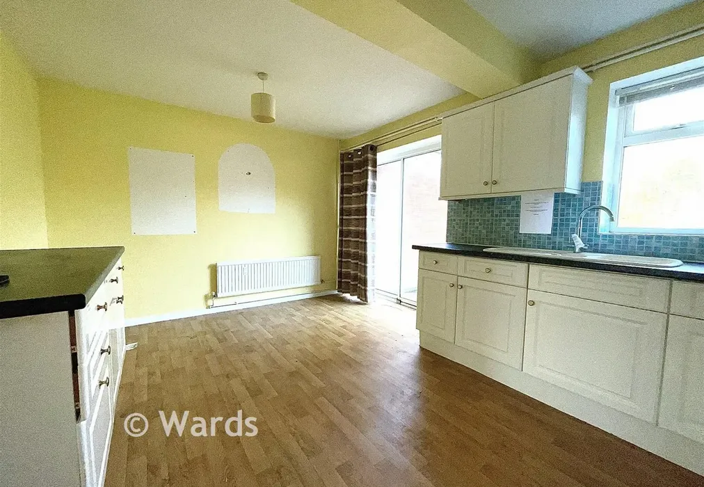 Kitchen - Water Mill Way, South Darenth, Dartford, Kent - Wards of Kent