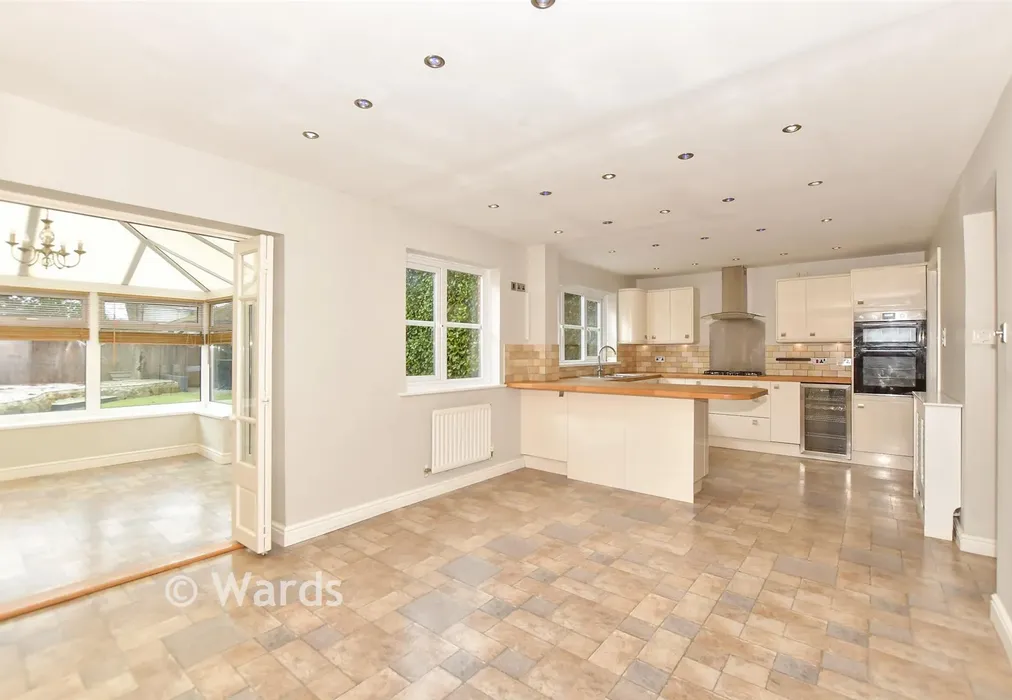 Kitchen/Diner - Nursery Gardens, Broadstairs, Kent - Wards of Kent