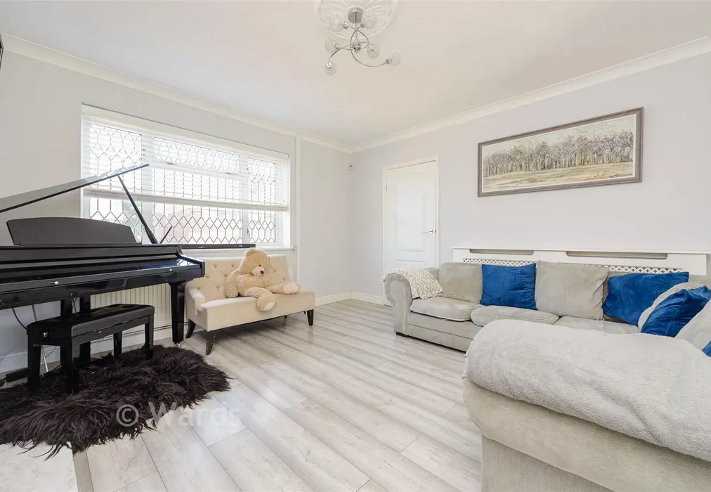 Lounge - Cotswold Close, Bexleyheath, Kent - Wards of Kent