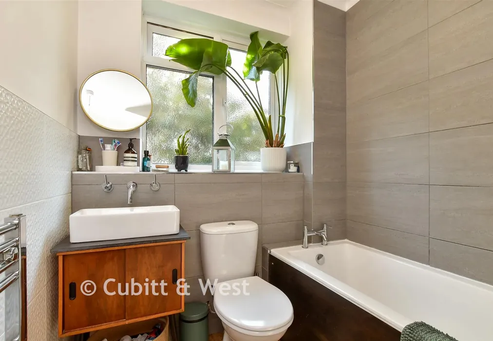 Bathroom - Beaconsfield Villas, Brighton, East Sussex - Wards of Kent