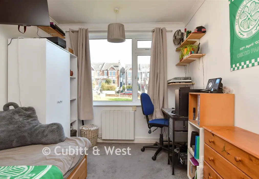 Bedroom 2 - Beaconsfield Villas, Brighton, East Sussex - Wards of Kent