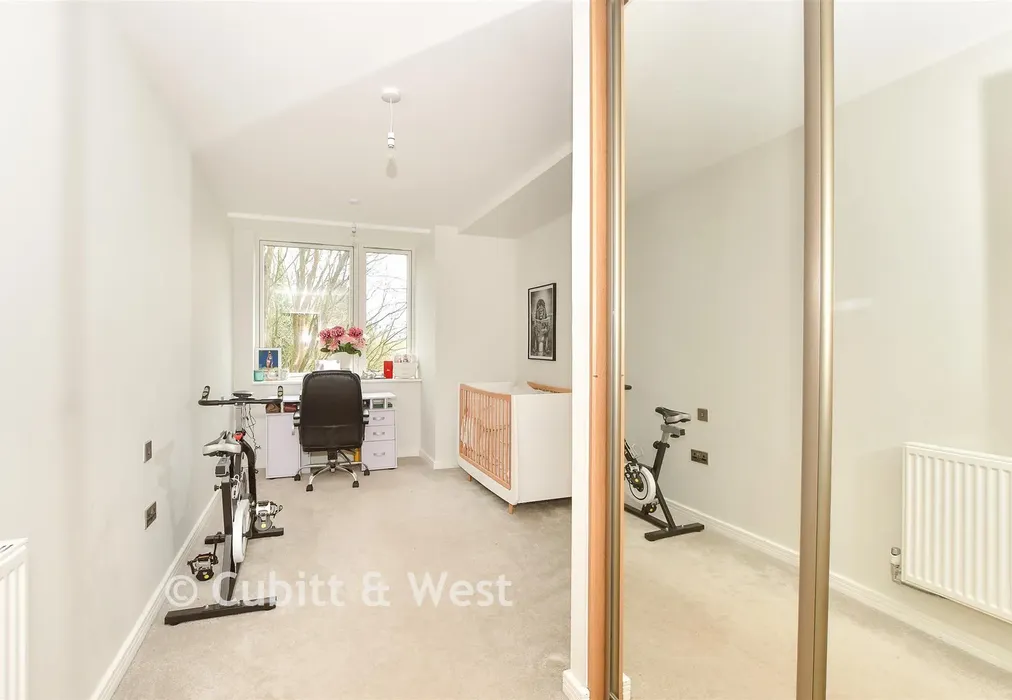 Bedroom 2 - Wood Street, East Grinstead, West Sussex - Wards of Kent