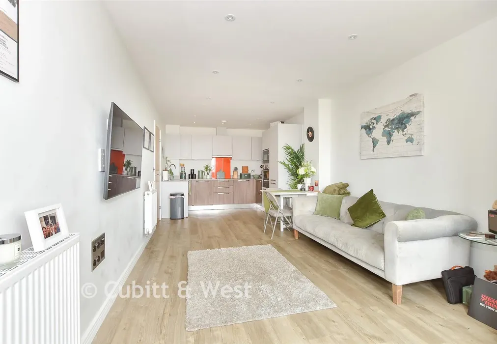 Kitchen/ Lounge - Wood Street, East Grinstead, West Sussex - Wards of Kent