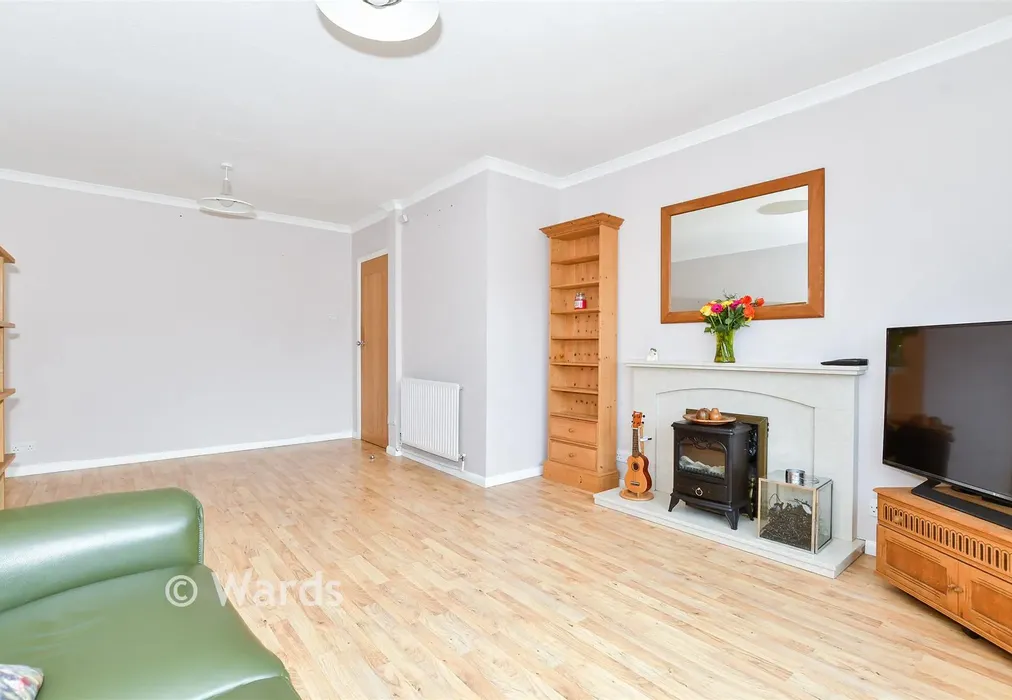 Lounge/Diner - Penfold Way, Maidstone, Kent - Wards of Kent