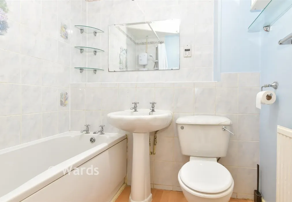 Bathroom - Brenzett Close, Walderslade, Chatham, Kent - Wards of Kent
