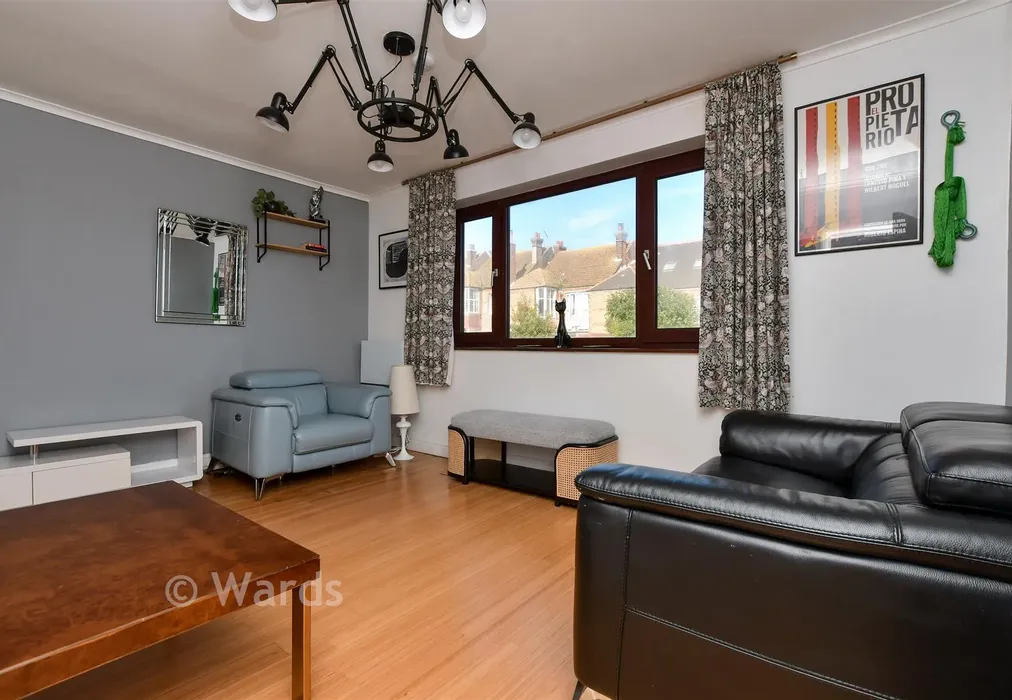 Lounge - Granville Farm House, Ramsgate, Kent - Wards of Kent