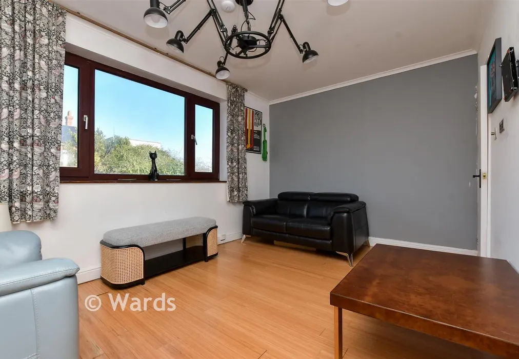 Lounge - Granville Farm House, Ramsgate, Kent - Wards of Kent