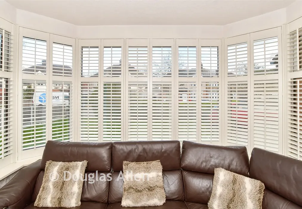 Internal Lifestyle Photograph - Westmoreland Avenue, Hornchurch, Essex - Wards of Kent