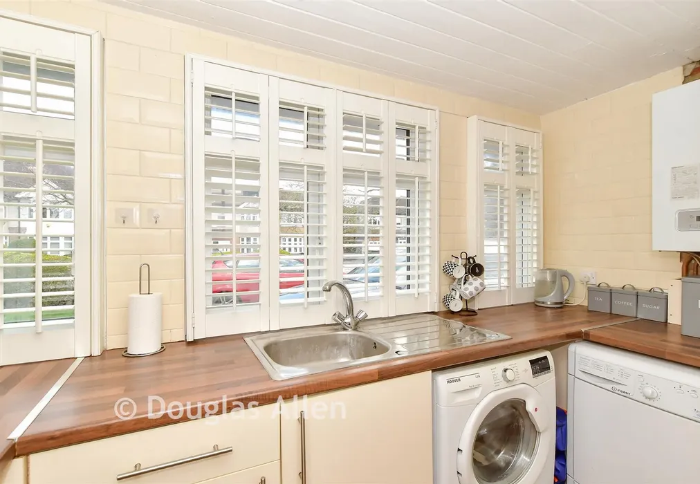 Kitchen - Westmoreland Avenue, Hornchurch, Essex - Wards of Kent