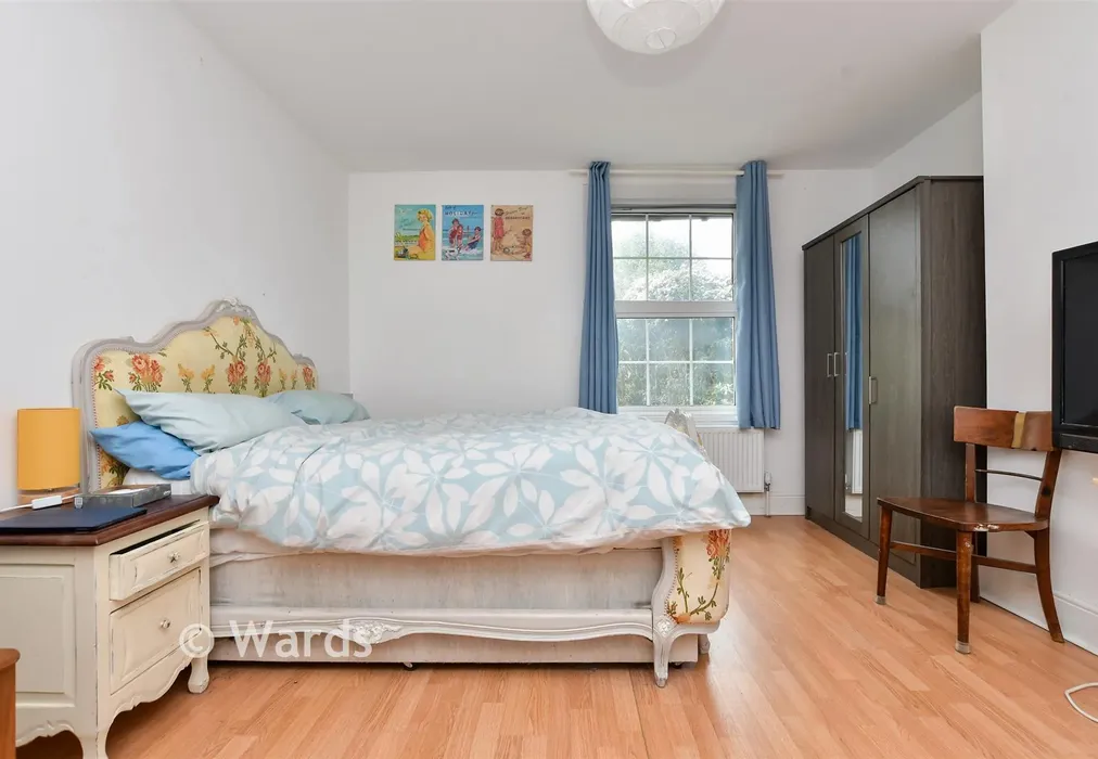 Bedroom 2 - Queens Road, Broadstairs, Kent - Wards of Kent