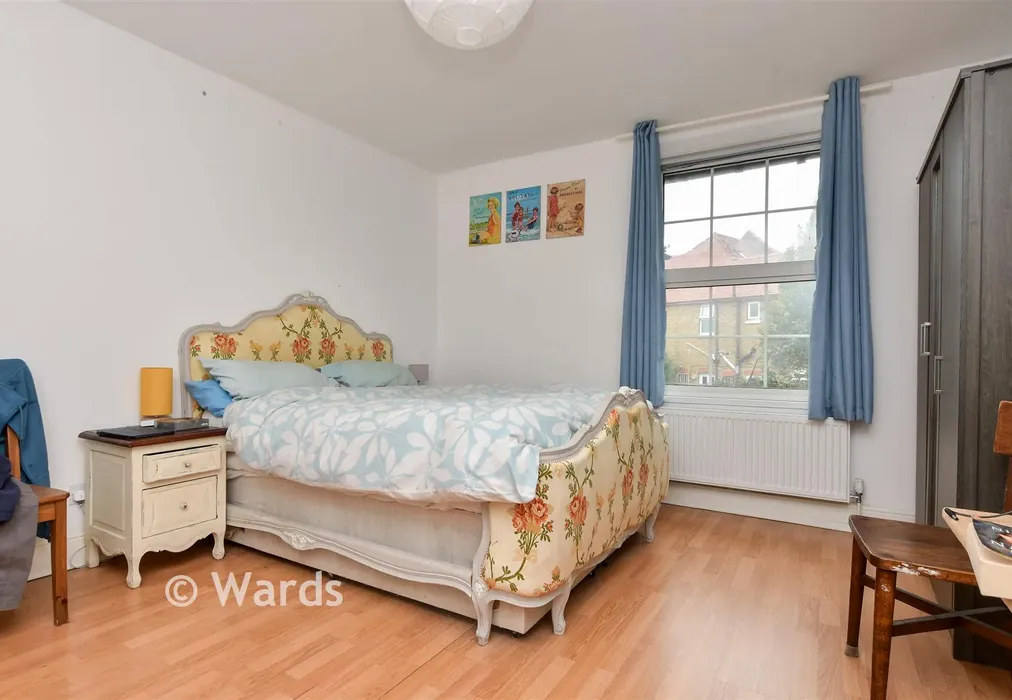 Bedroom 2 - Queens Road, Broadstairs, Kent - Wards of Kent