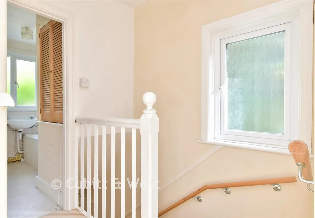 Landing - Balfour Road, Brighton, East Sussex - Wards of Kent