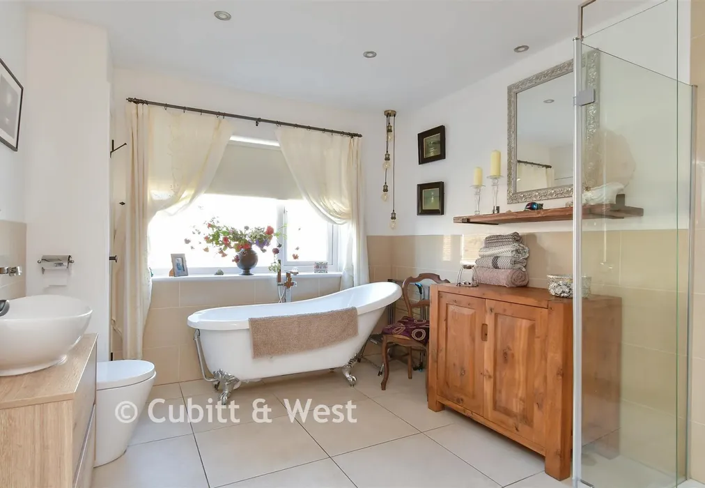 Bathroom - Maple Close, Woodingdean, Brighton, East Sussex - Wards of Kent