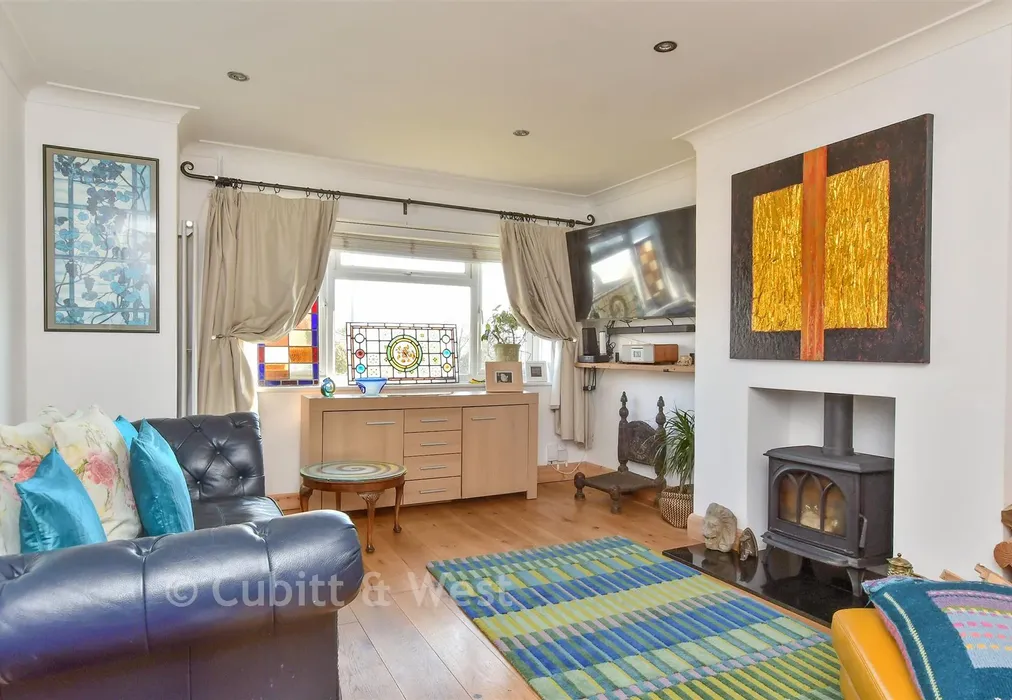 Bedroom 1 - Maple Close, Woodingdean, Brighton, East Sussex - Wards of Kent