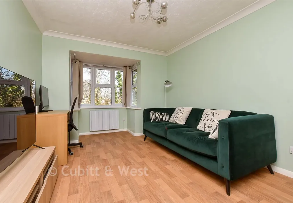 Lounge / Kitchen - Whelan Way, Wallington, Surrey - Wards of Kent