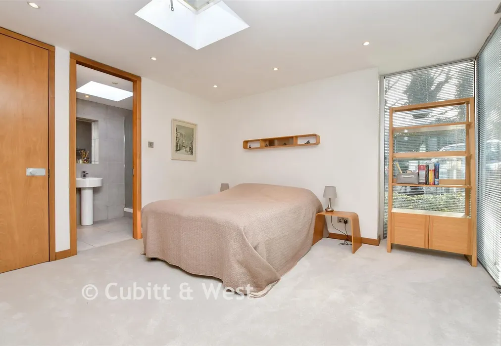 --- - Epsom Road, Ashtead, Surrey - Wards of Kent