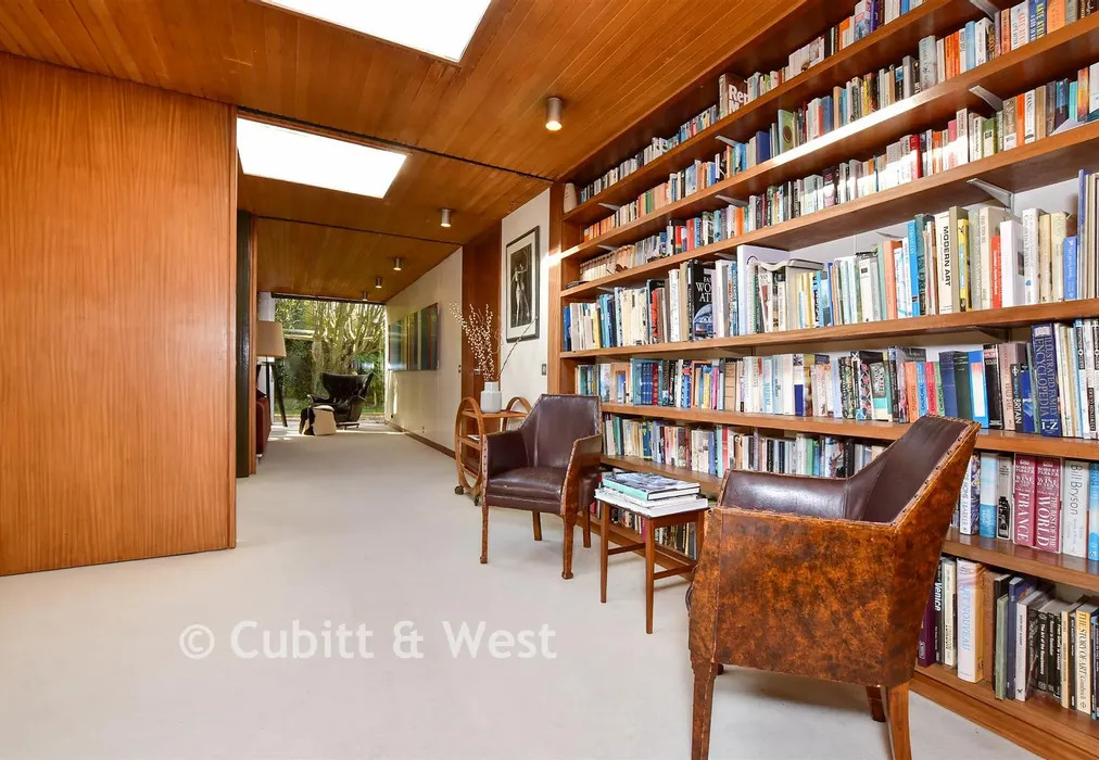 Internal Lifestyle Photograph - Epsom Road, Ashtead, Surrey - Wards of Kent
