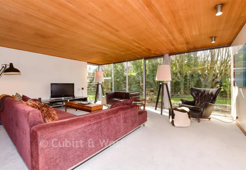 Living Room - Epsom Road, Ashtead, Surrey - Wards of Kent